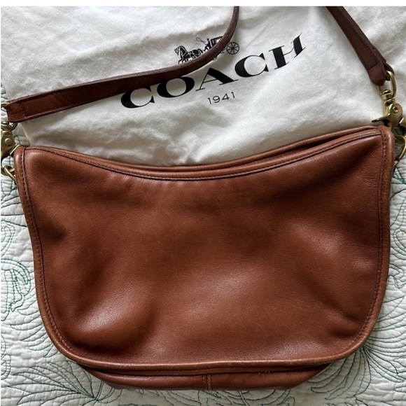 Coach • Vintage English Saddle Crossbody Bag - Picture 2 of 12